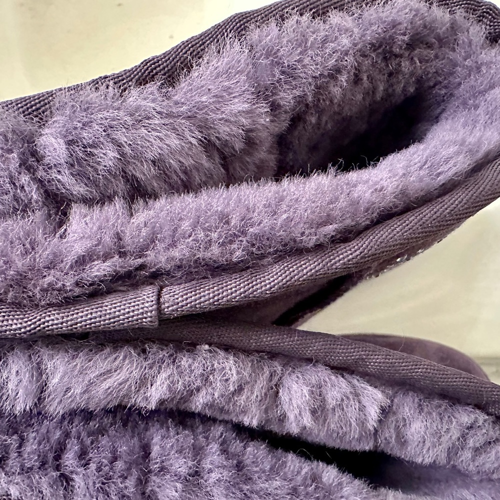 EUC Like new! Authentic UGG Classic Short Bling Boots Purple Size 7 - Picture 3 of 4